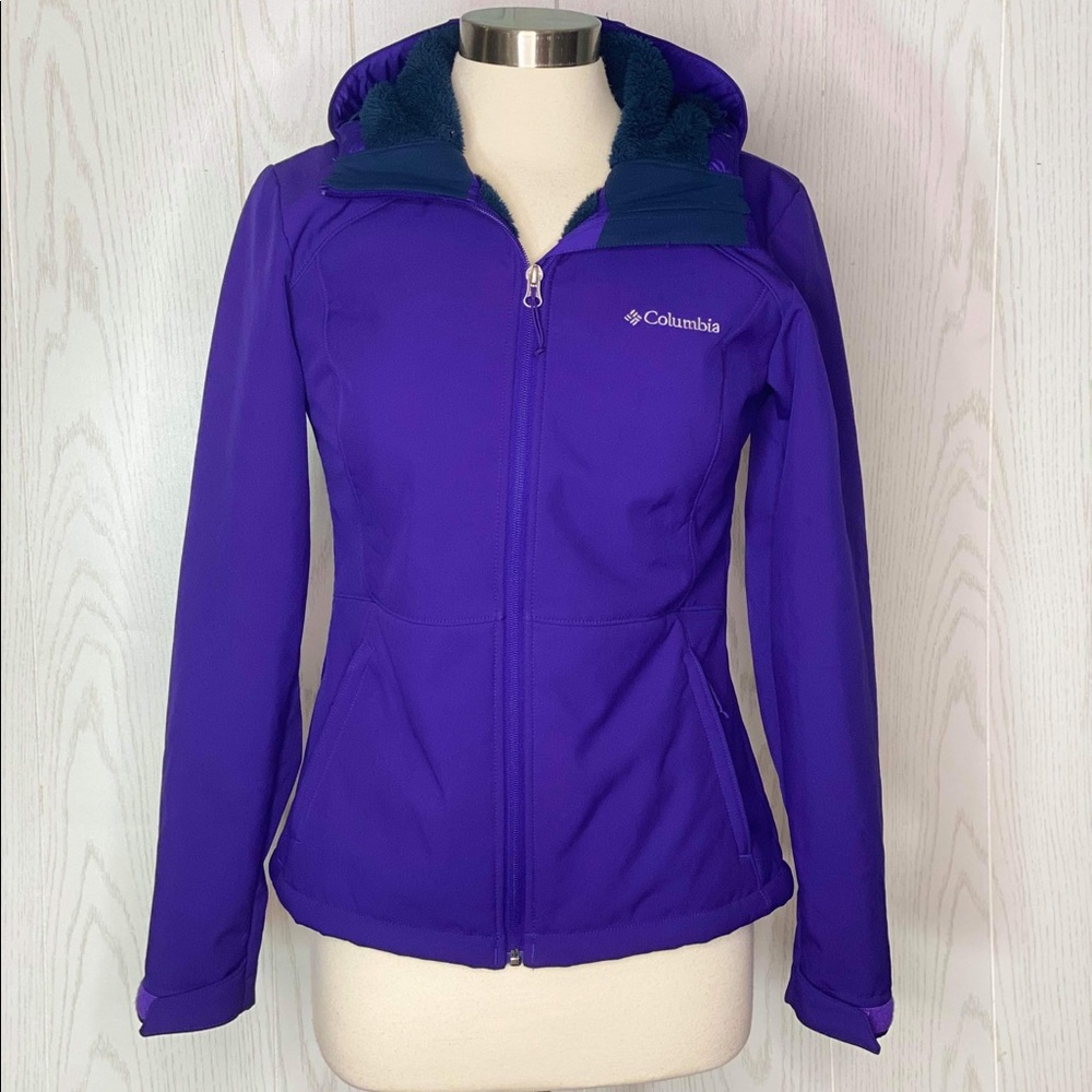 Columbia Breathable Windproof Fur Lined Jacket